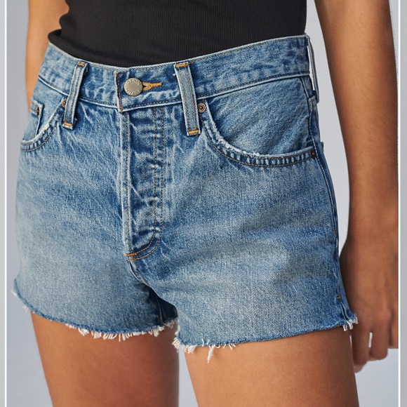 The Yoko Short Aritizia - Picture 1 of 3